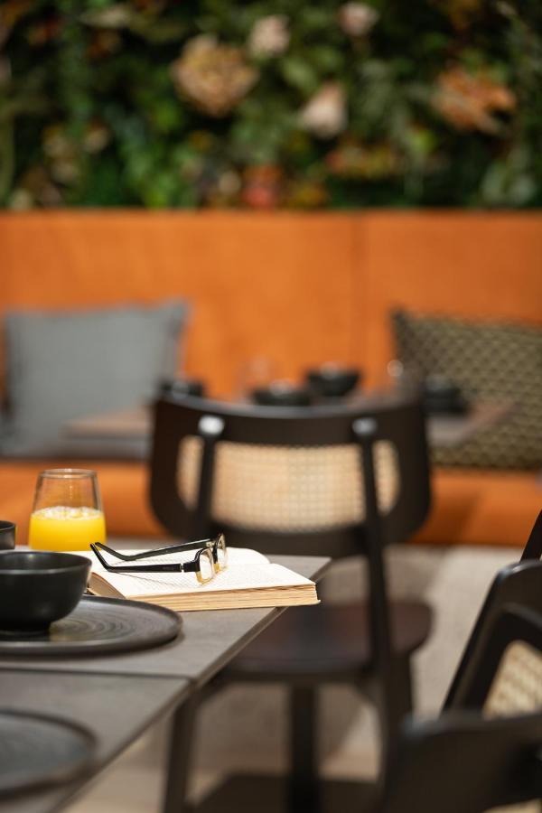 11 Enteka Acropolis Suites Athens Ngoại thất bức ảnh