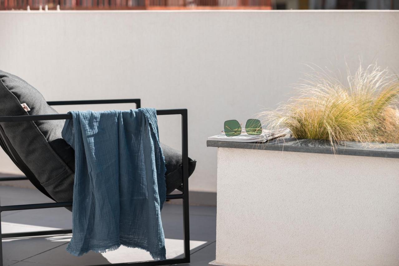 11 Enteka Acropolis Suites Athens Ngoại thất bức ảnh